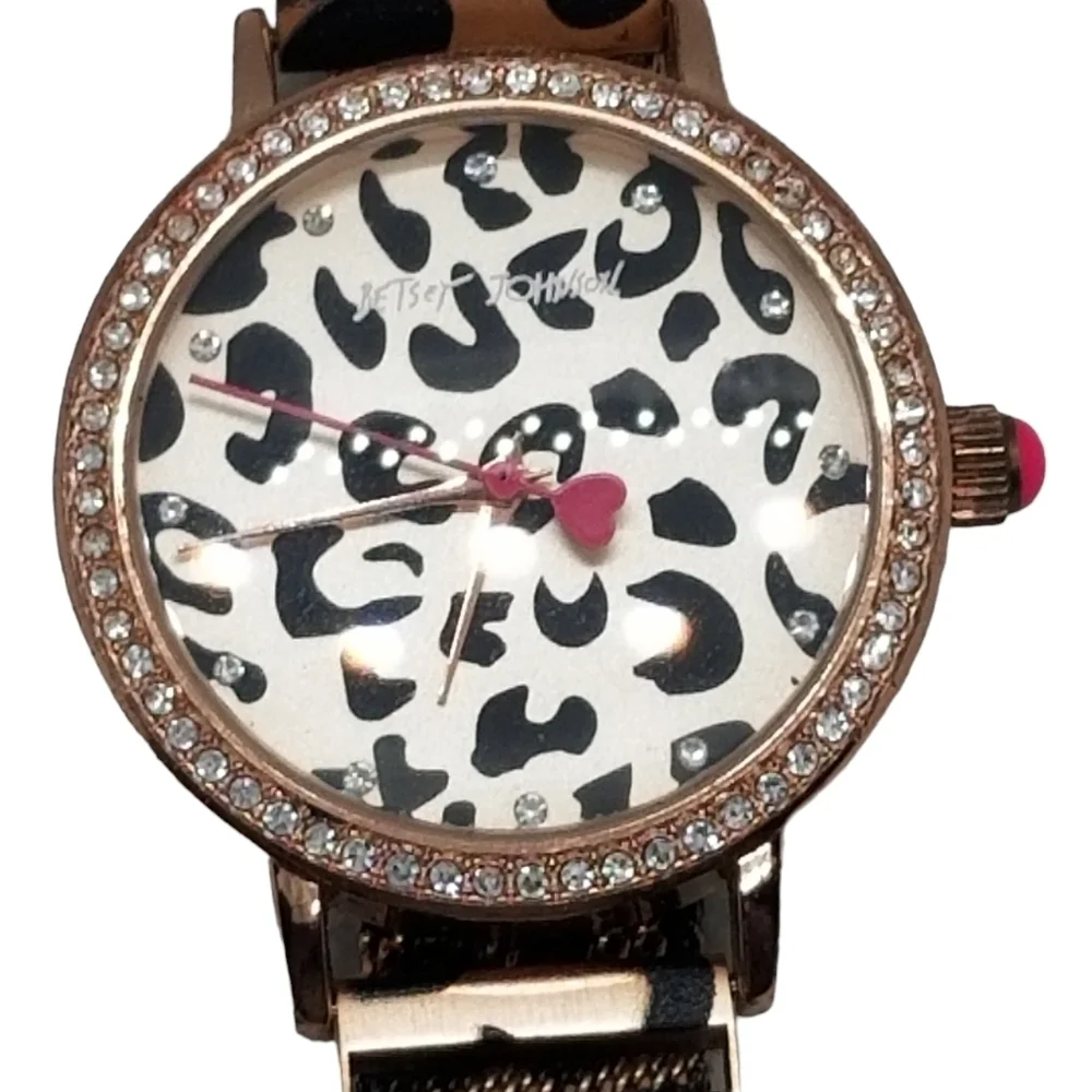 BETSEY JOHNSON ROSE GOLD LEOPARD PRINT MESH MAGNETIC BAND LADIES WATCH